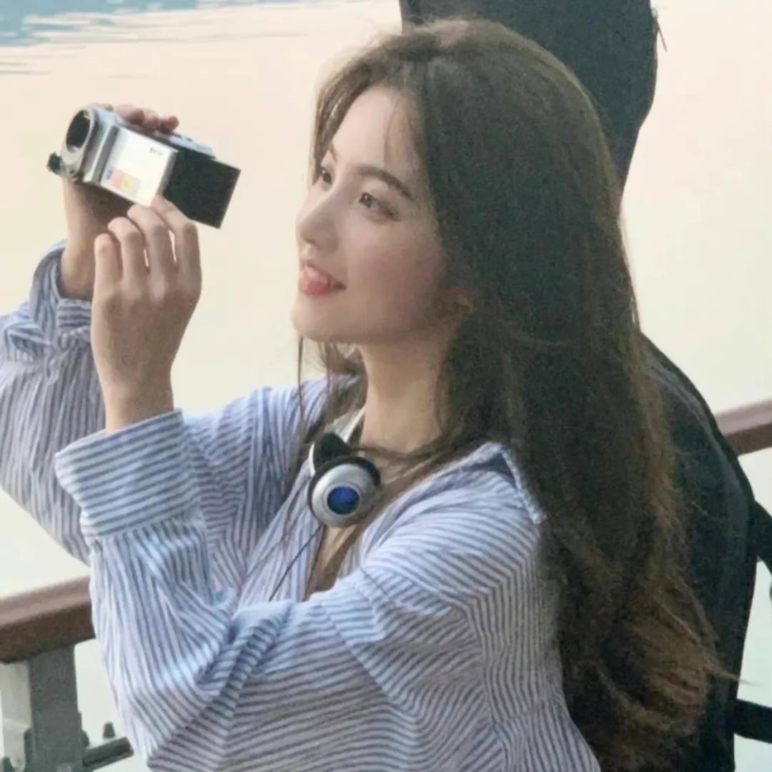 海棠花落又逢君